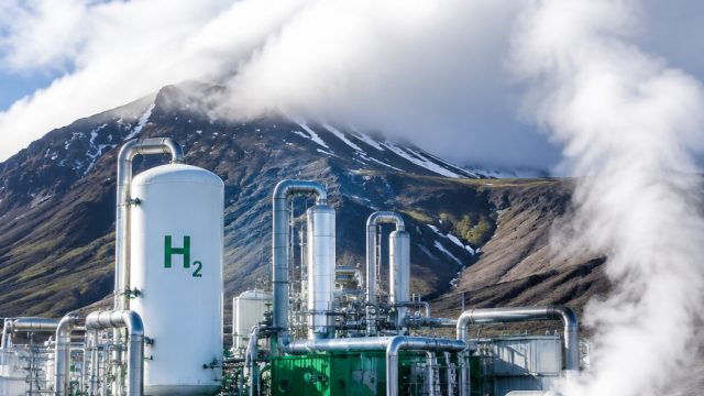 Revolutionizing Energy: New Geothermal Hydrogen Facility Launches in Iceland